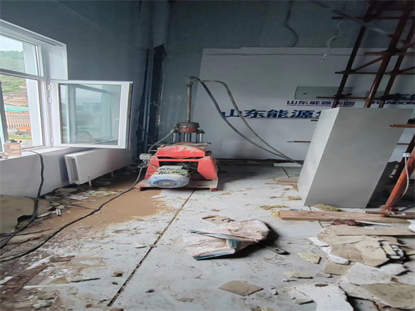 洛龙地基基础下沉墙体裂缝加固注浆顶升施工